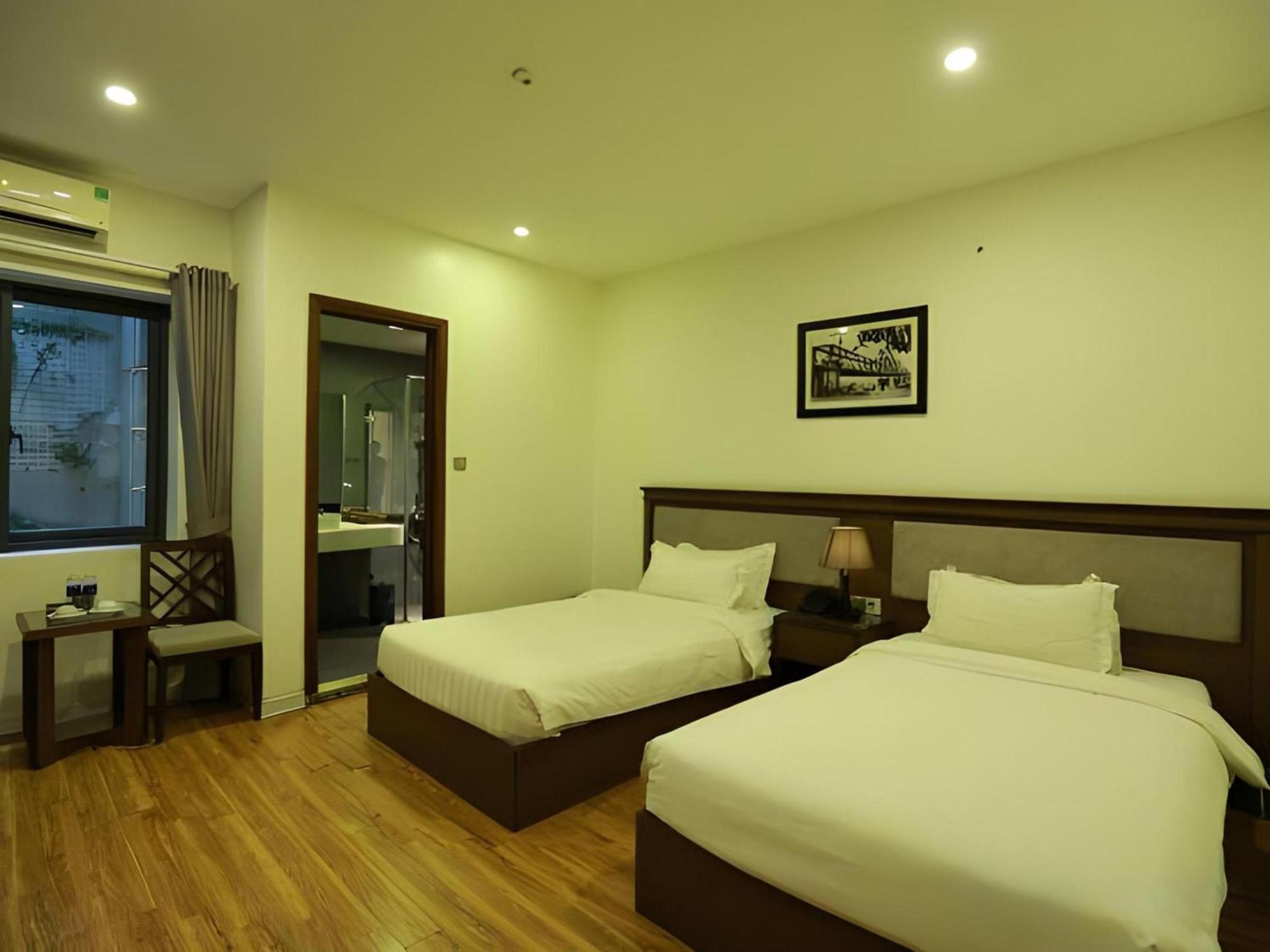 Collection O Le Grand Hanoi Hotel - The Tryst Bagian luar foto