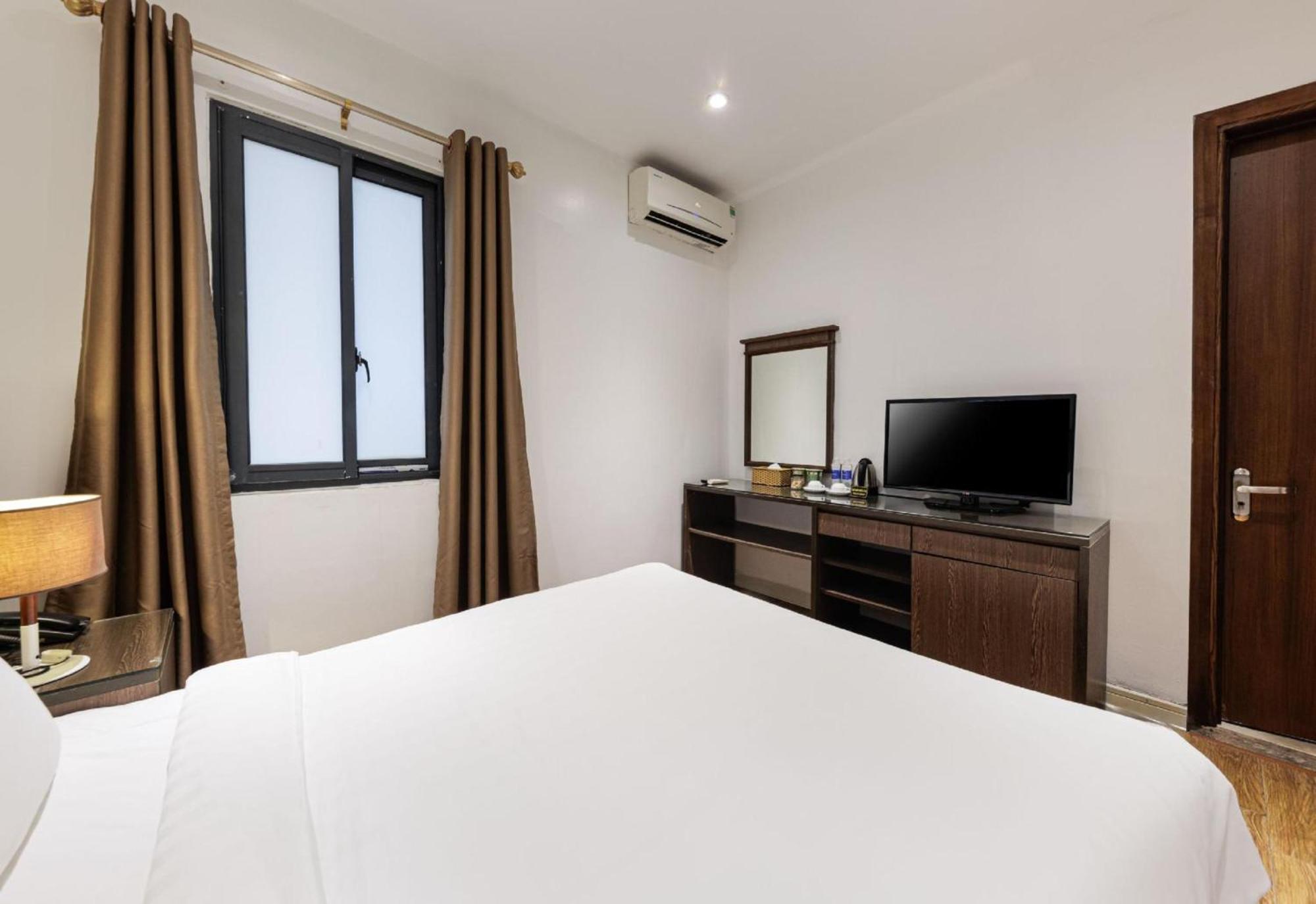 Collection O Le Grand Hanoi Hotel - The Tryst Bagian luar foto
