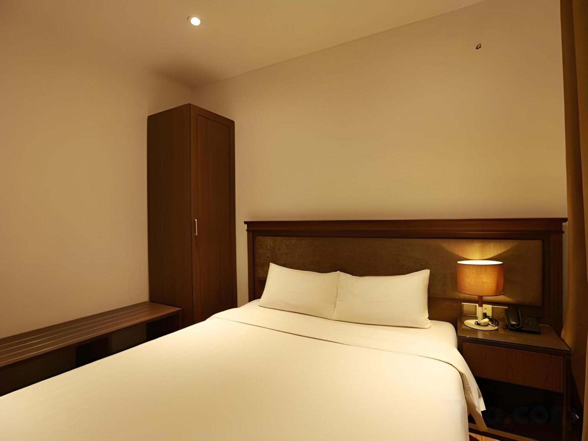 Collection O Le Grand Hanoi Hotel - The Tryst Bagian luar foto