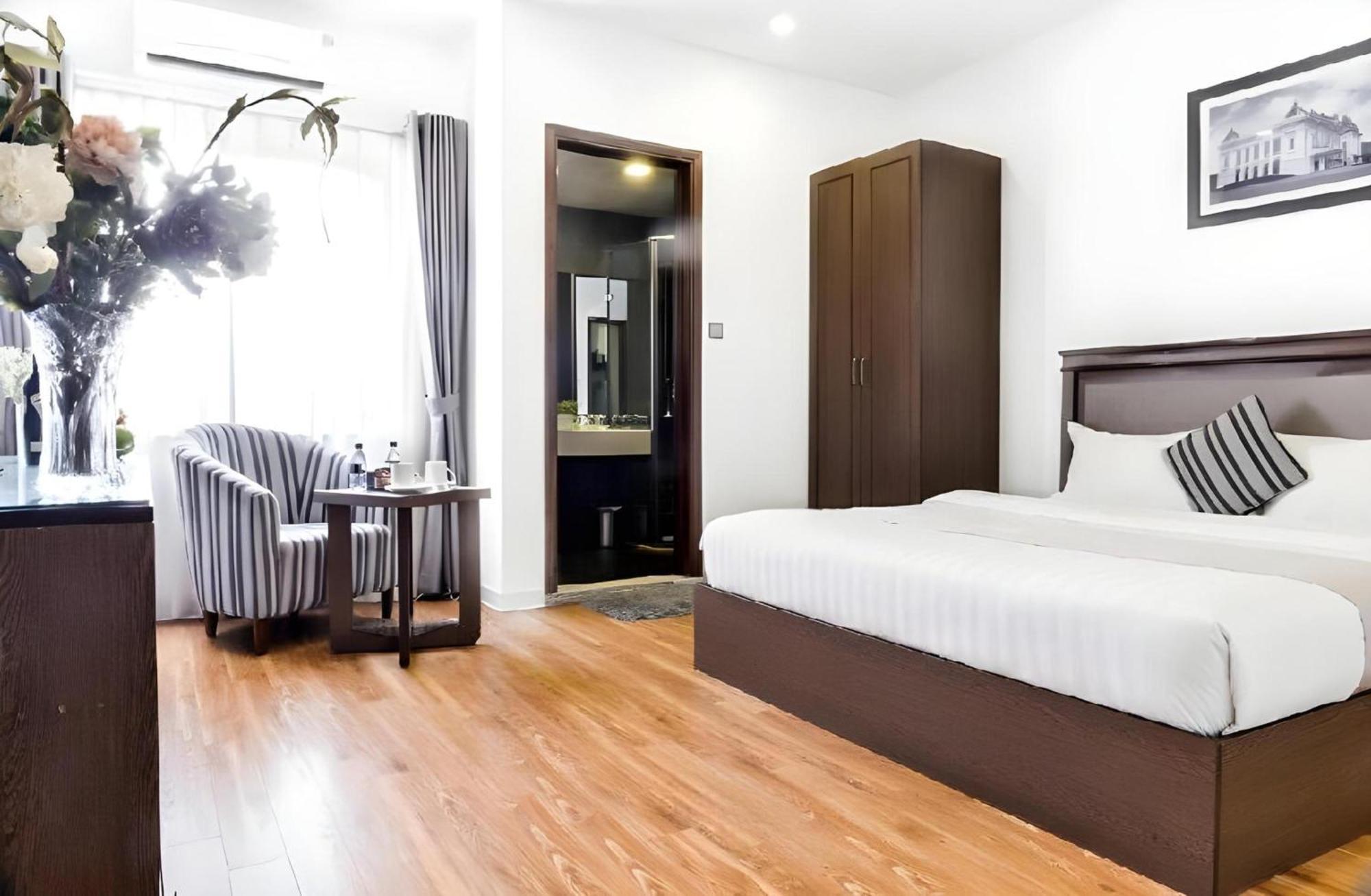 Collection O Le Grand Hanoi Hotel - The Tryst Bagian luar foto