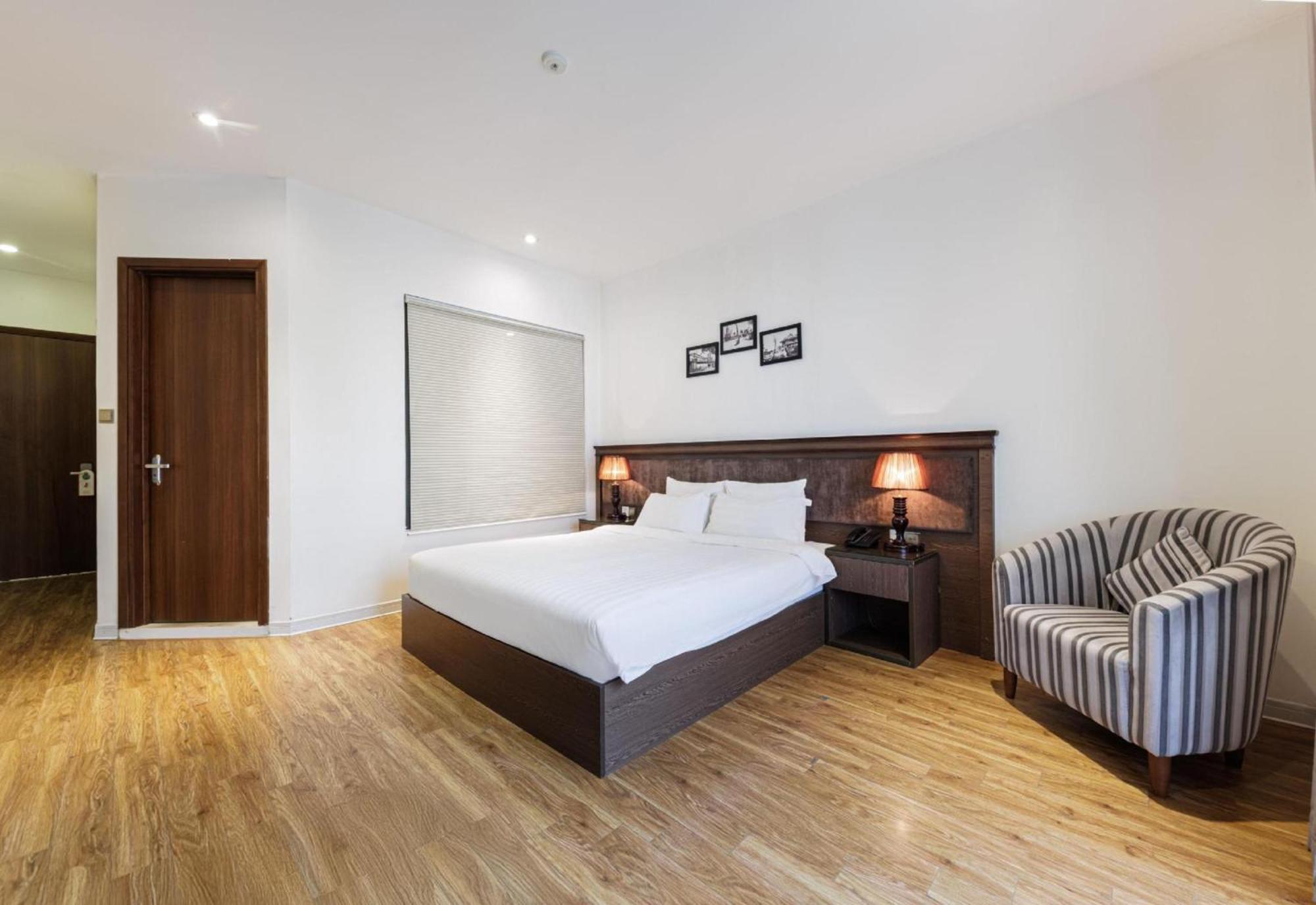 Collection O Le Grand Hanoi Hotel - The Tryst Bagian luar foto