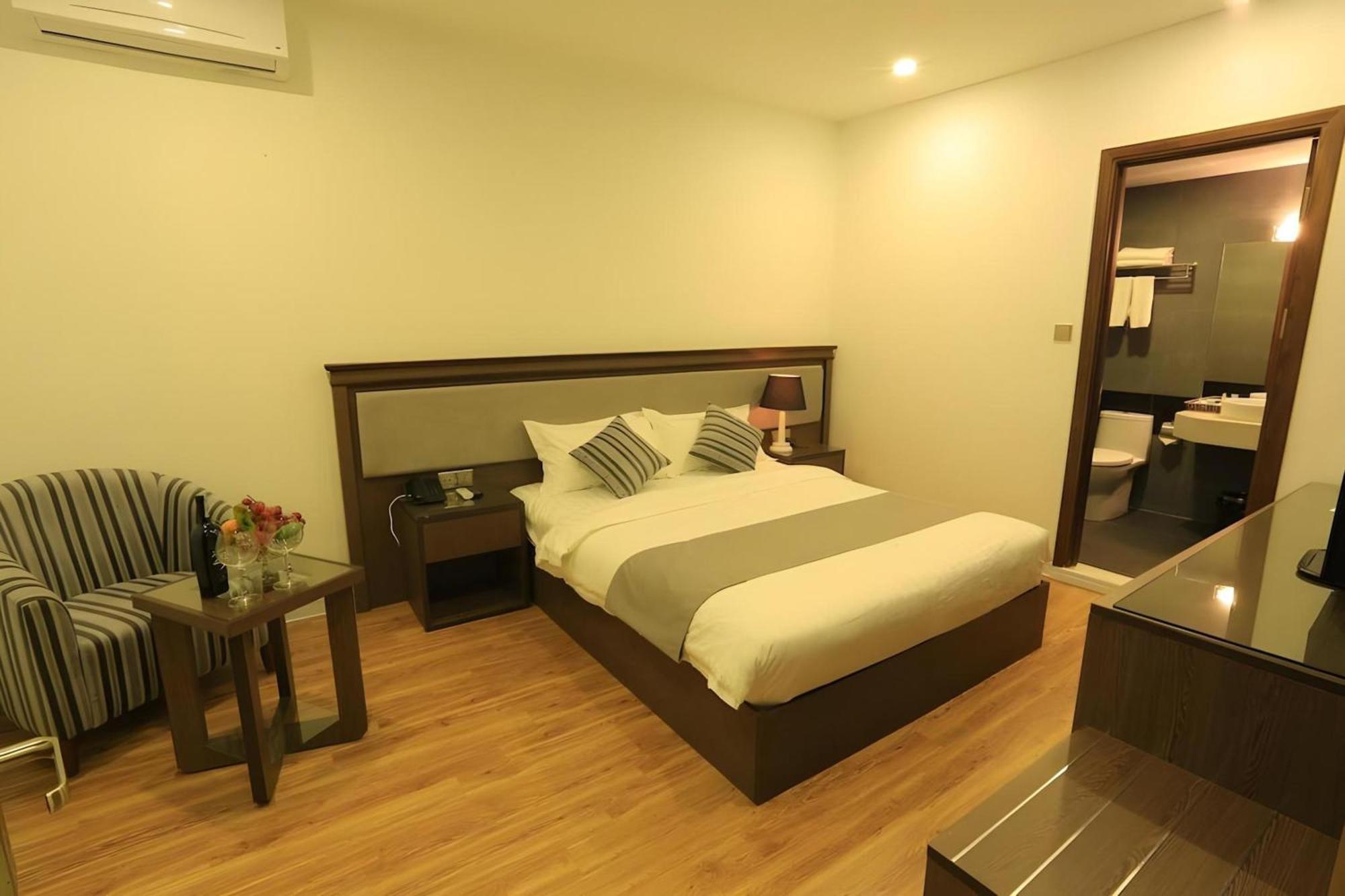 Collection O Le Grand Hanoi Hotel - The Tryst Bagian luar foto