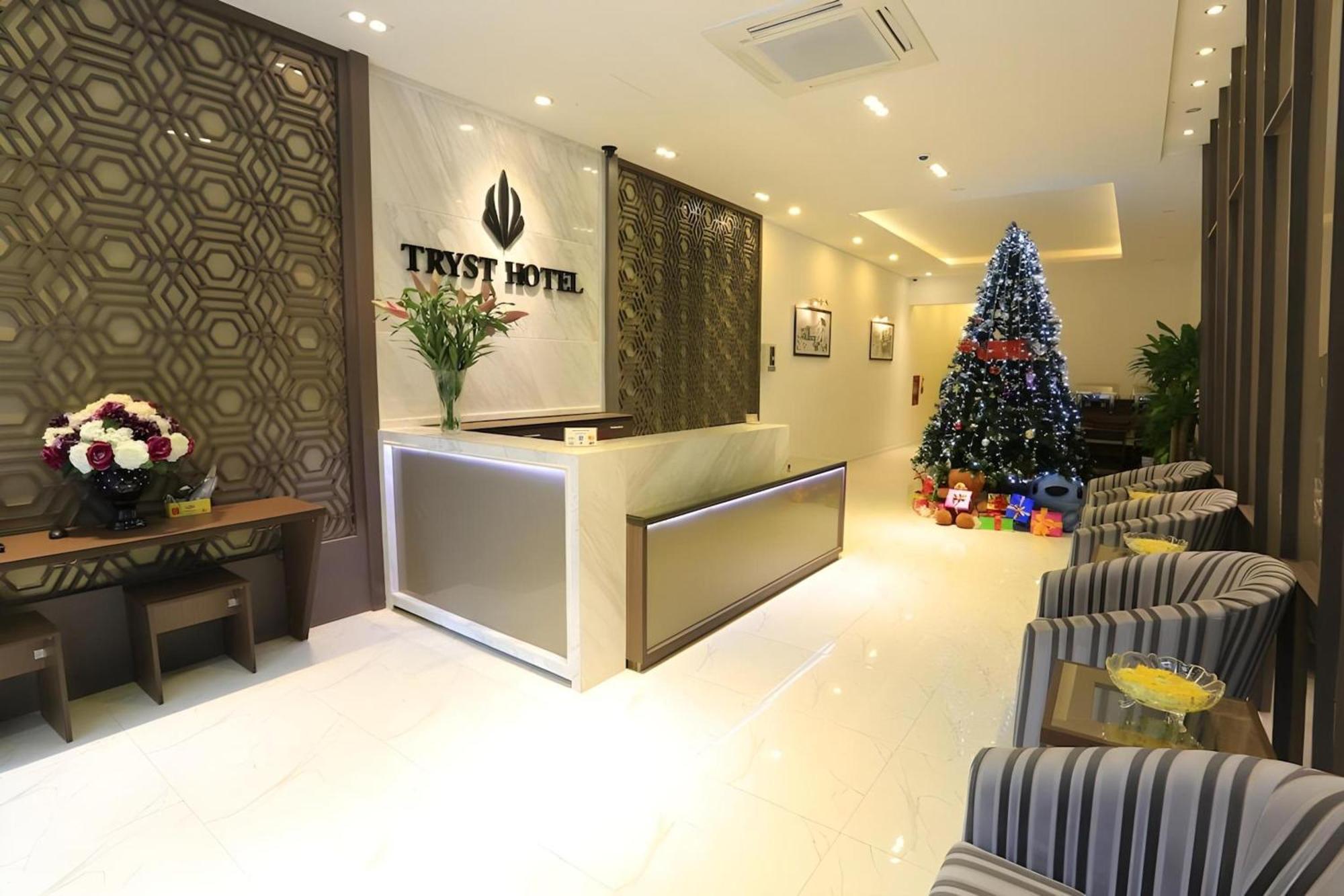 Collection O Le Grand Hanoi Hotel - The Tryst Bagian luar foto