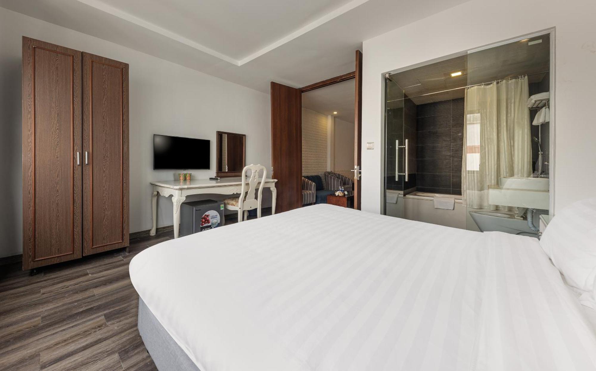 Collection O Le Grand Hanoi Hotel - The Tryst Bagian luar foto